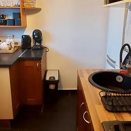 Imadnivalo Kislakas * Budapest